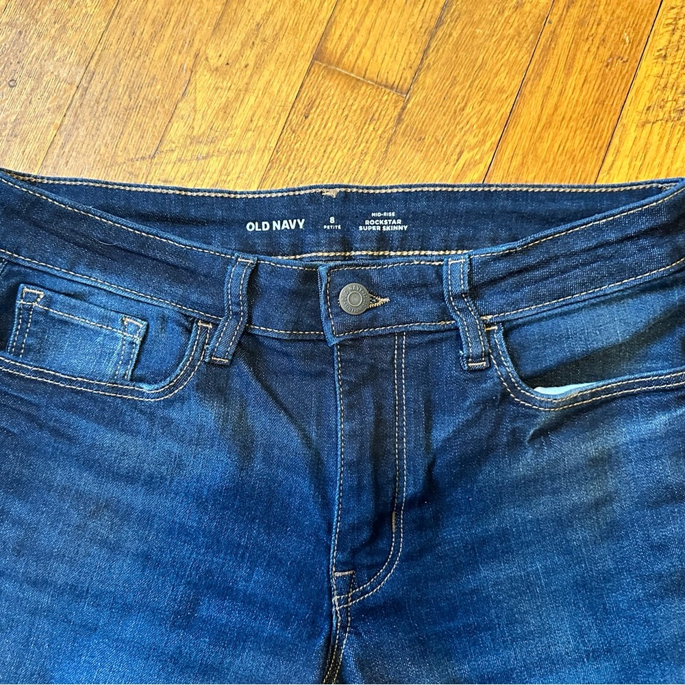 Mid-Rise Rockstar Super-Skinny Jeans in Campbell | Size 8 Petite